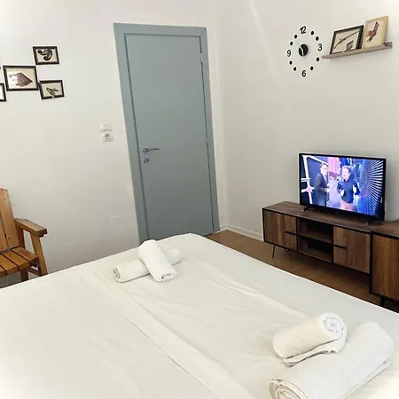 Budget Retreat Hotel