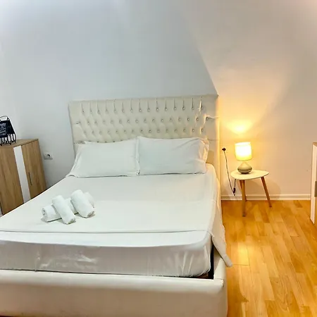 Budget Retreat Hotel