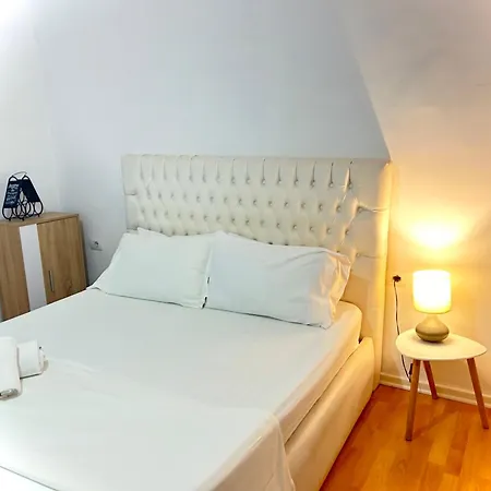 Hotel Budget Retreat Tirana