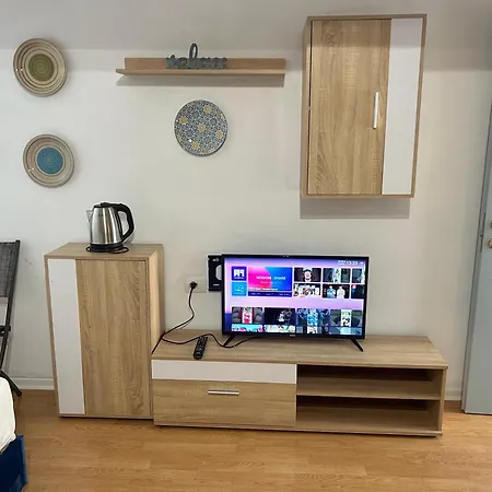 Budget Retreat Hotel